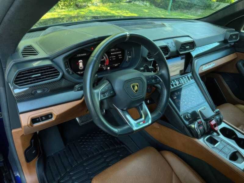 2021 Lamborghini Urus