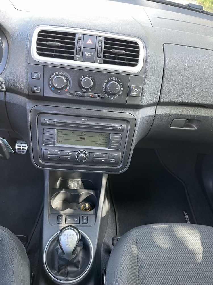 Skoda Roomster 1,6 MPi gaz  stan bardzo dobry