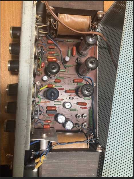 Gitarowy wzmacniacz lampowy MV3