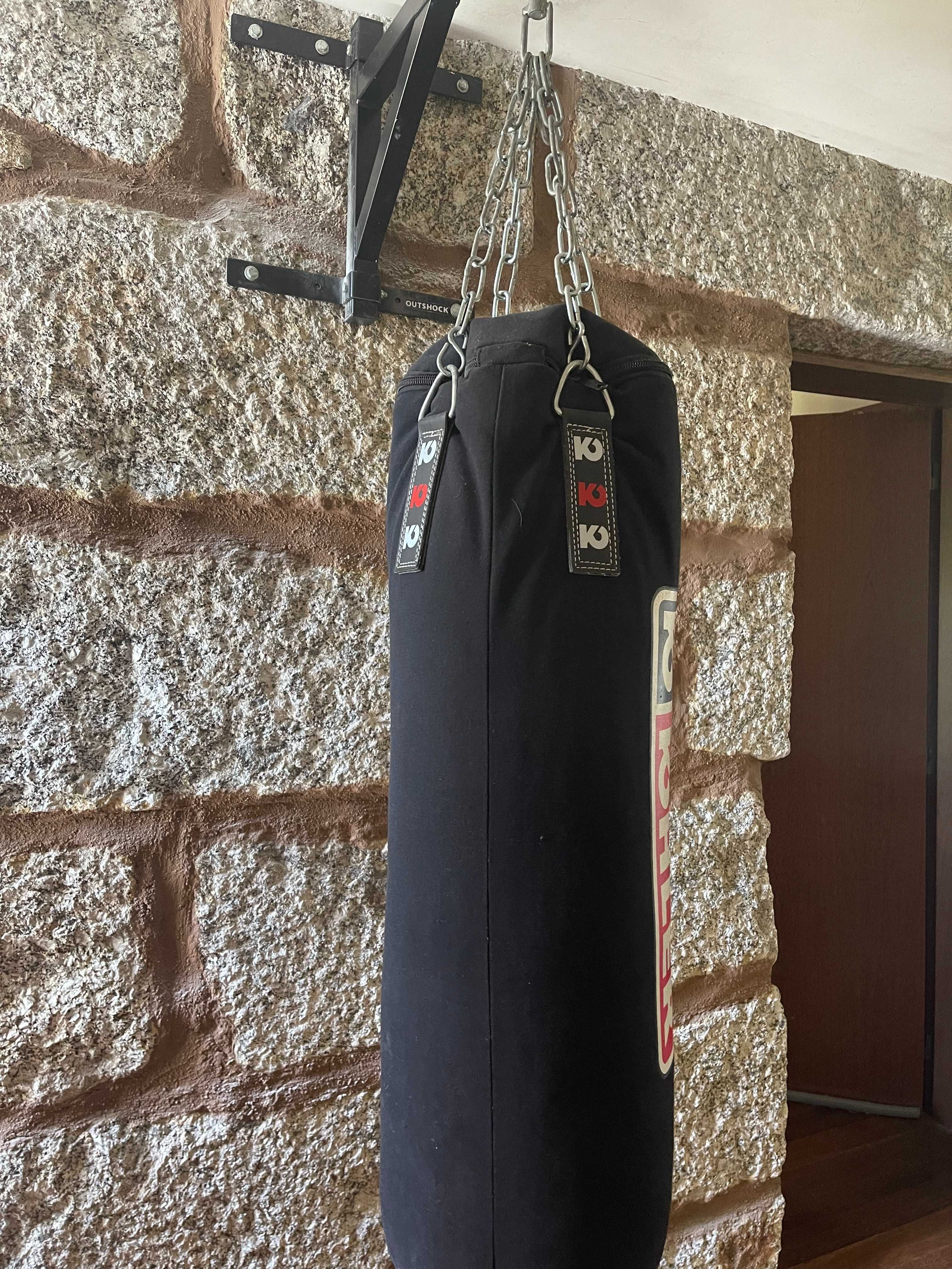 Saco de boxe com apoio de parede 15kg