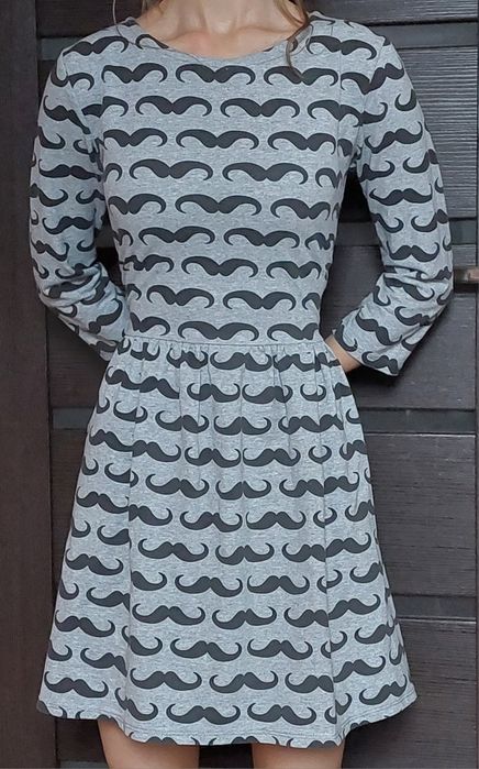 Sukienka z ciekawym wzorem