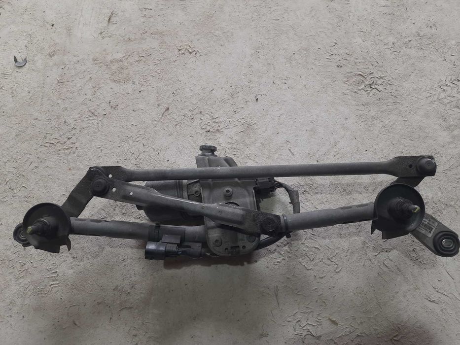 Трапеція та моторчик дворніків щоток Тойота Авенсіс т27 85010-05090