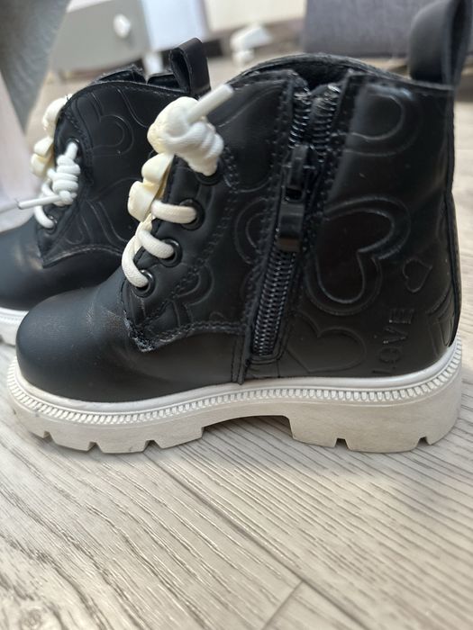 Демісезонні черевики 24 розмір