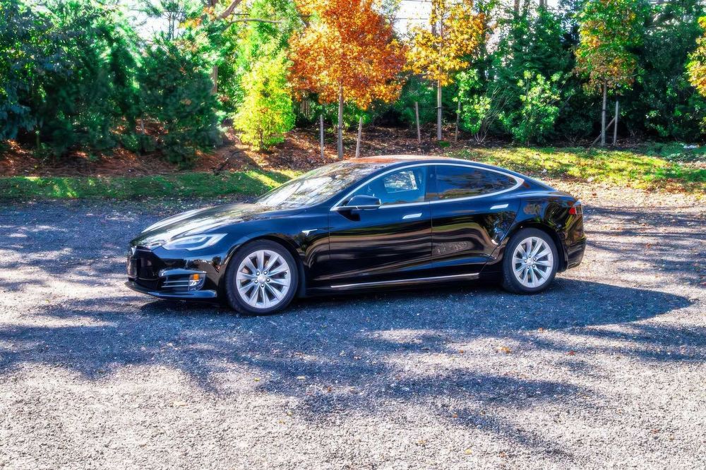 Tesla Model S 75D      2018