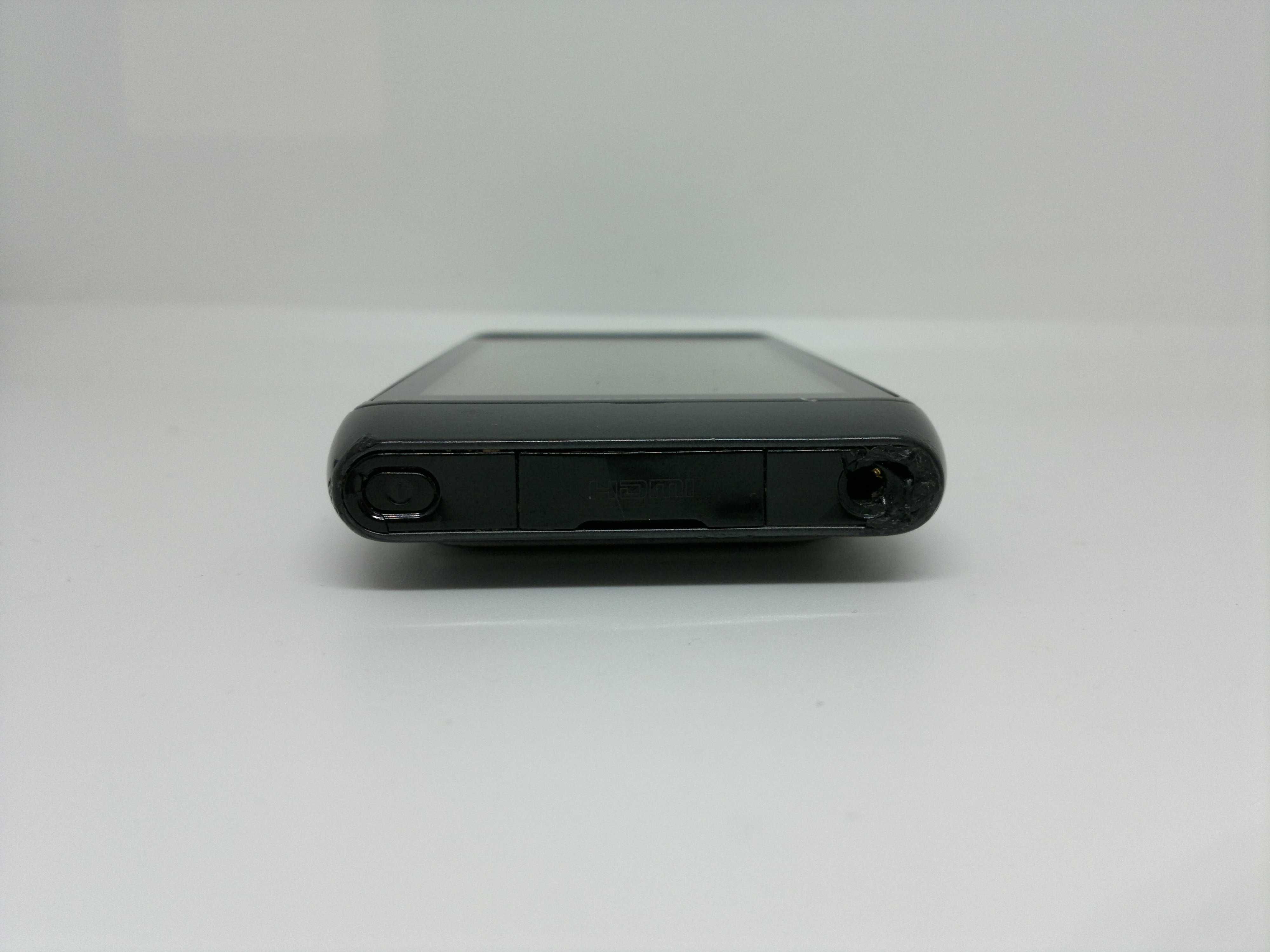 Kultowy Telefon Nokia N8 (Transmiter FM, Symbian Belle, Aparat 12 mpx)