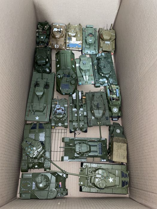 Моделі військової техніки 1:35 продам