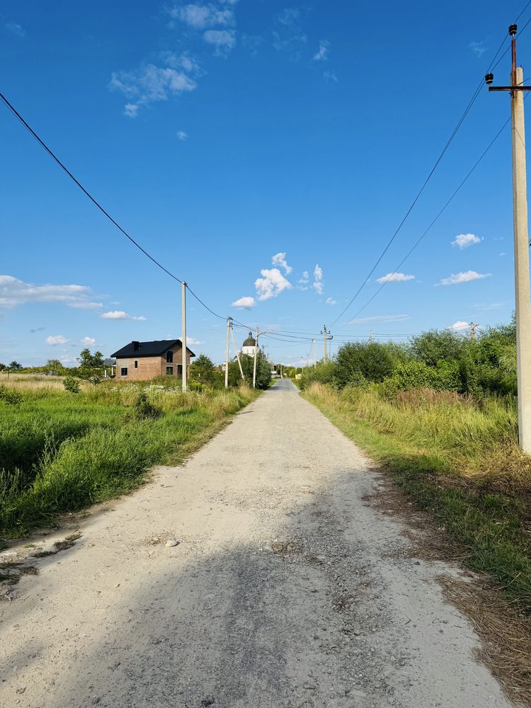 Продаж ділянки в с.Суховоля (15 соток)