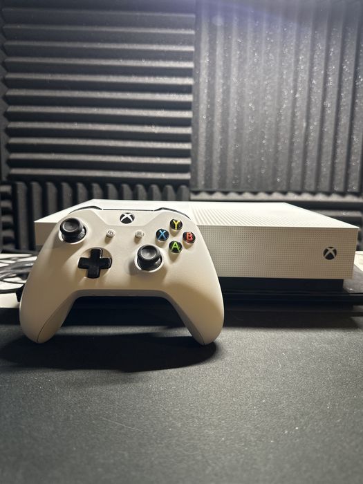 Xbox One S  1TB