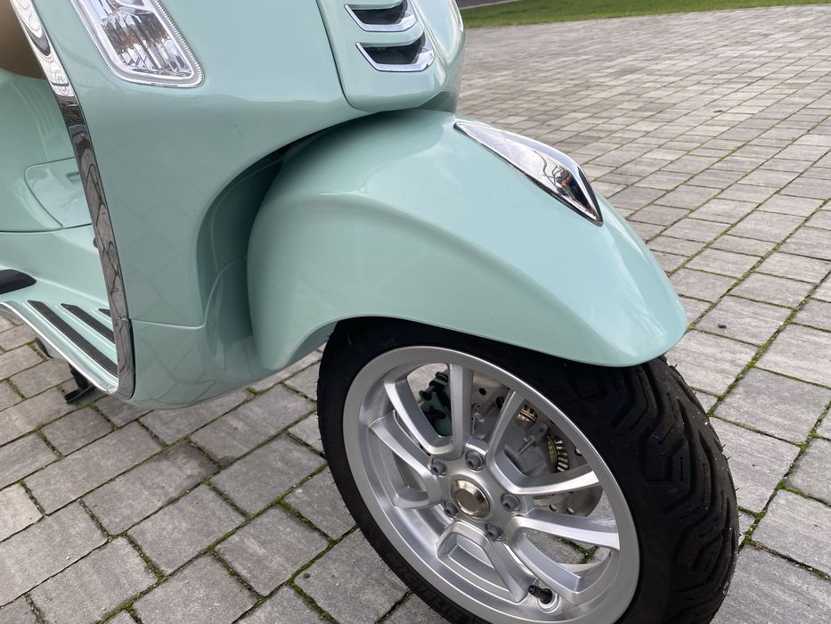 Skuter Vespa Primavera 125 200km przebiegu! Jak Nowy!