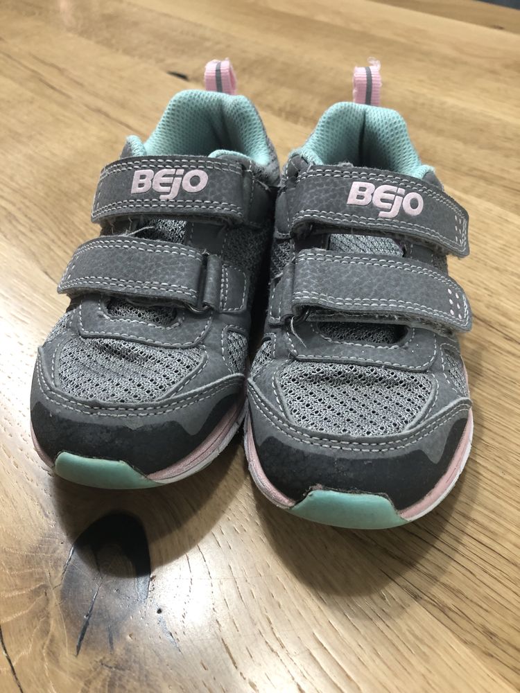 Buty sportowe Bejo rozmiar 28 wkładka 17,5cm