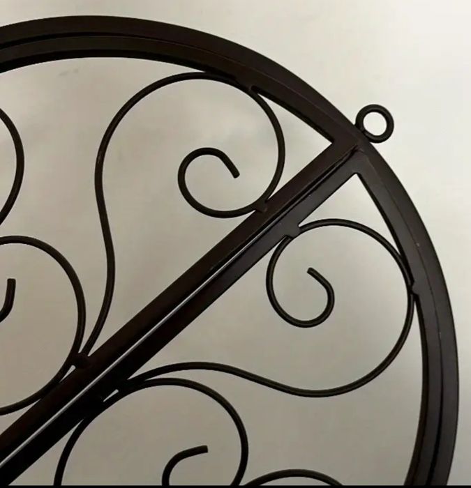 Janela com duas portas em metal