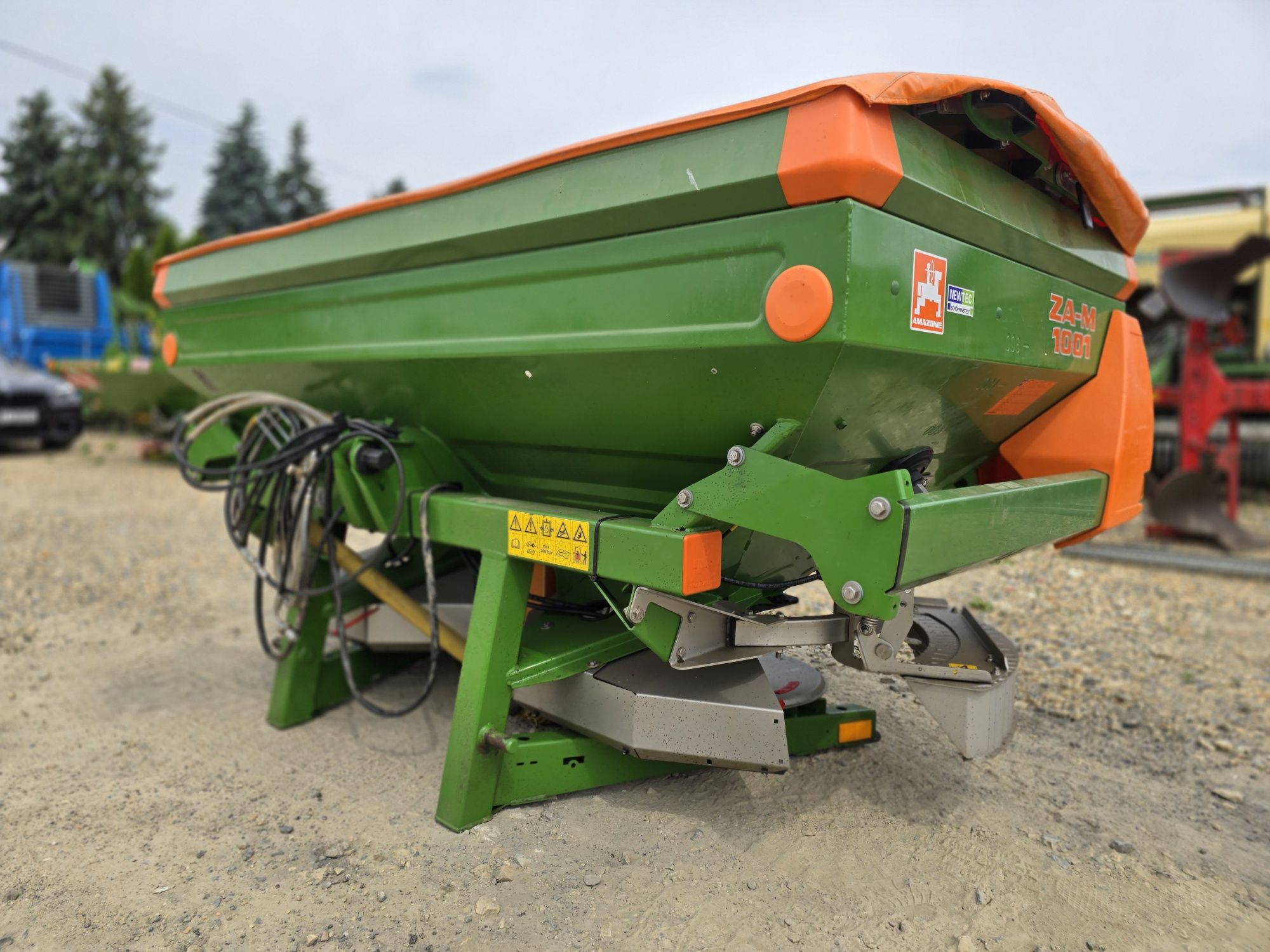Rozsiewacz Amazone ZAM 1001 jak NOWY ** import Niemcy**