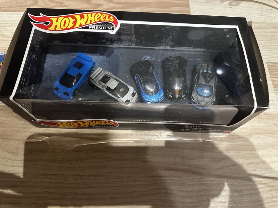 Набір HotWheels.