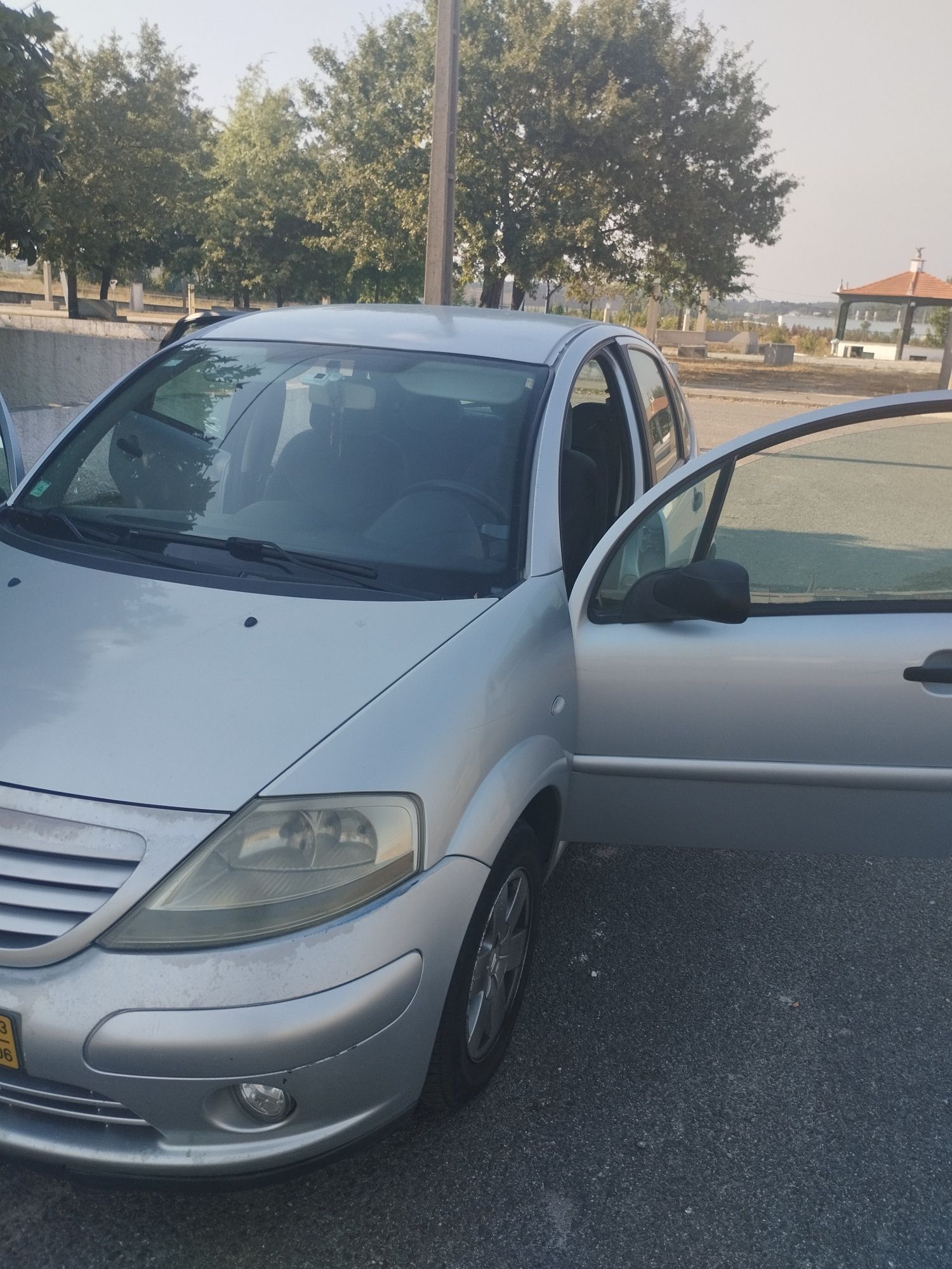 Citroen C3 de 2003 2.000€