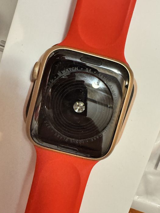 Apple Watch SE гарний стан