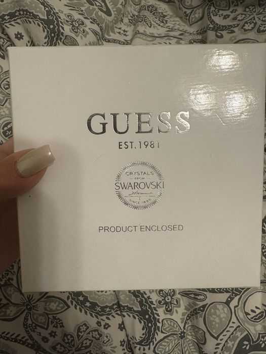 Zegarek GUESS z krysztalkami Swarovskiego