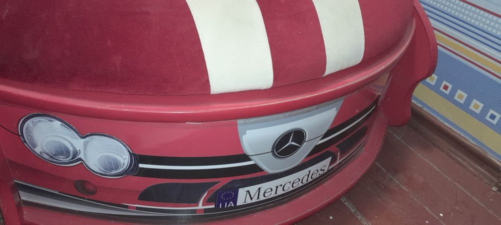 Детская кровать машина в б/у