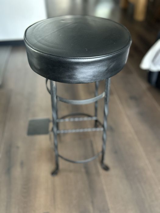 Stołek do Kontrabasu