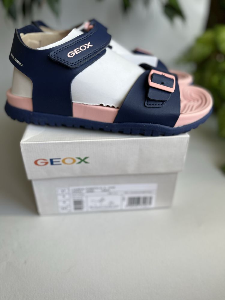 Босоніжки Geox  Fusbetto 37р. 24,7см на дівчинку, сандали, босоножки