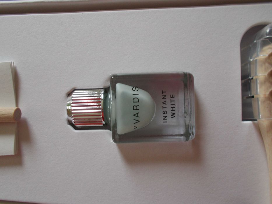 Набор для ухода за полостью рта vVARDIS для белой эмали