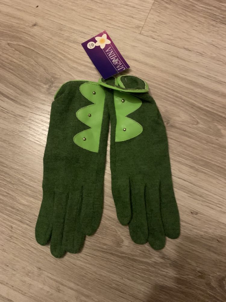 Zielone rękawiczki nowe