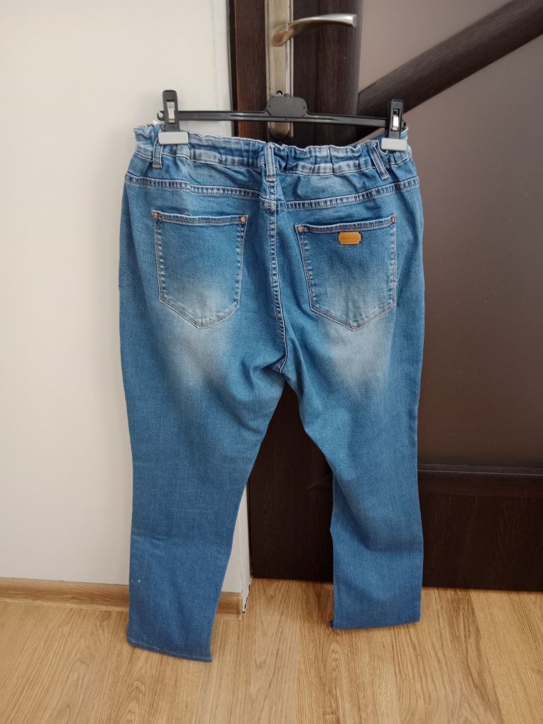 Jeansowe spodnie damskie na gumce w pasie xxxl
