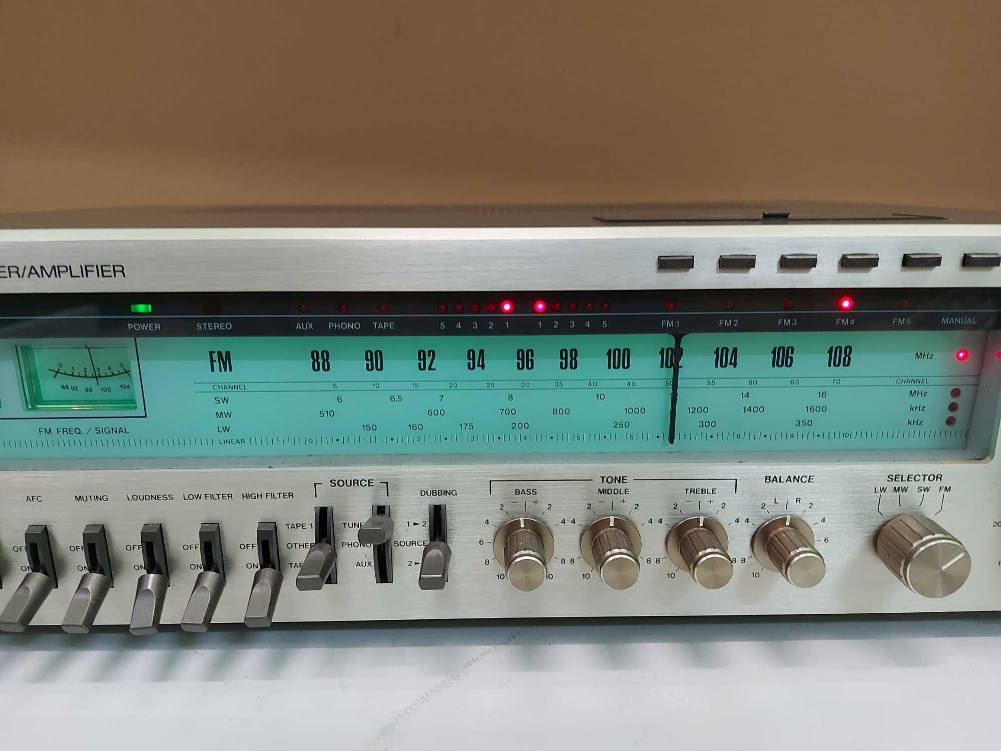 amplituner ITT HiFi 8033