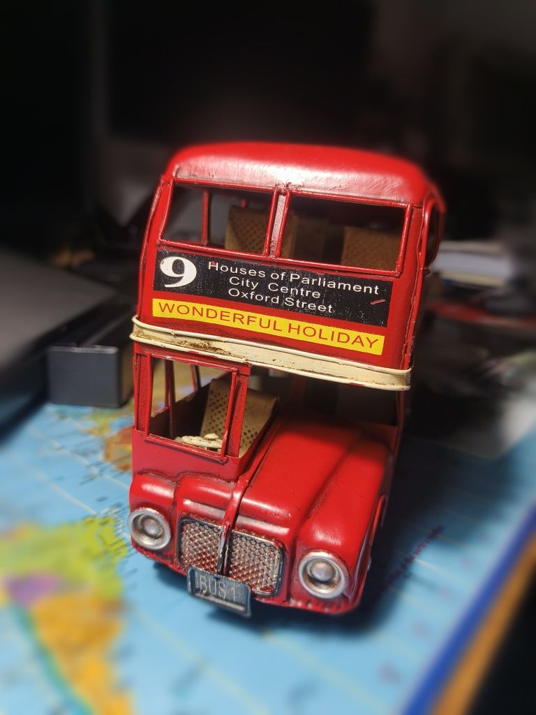 Modelo de autocarro britânico de dois andares