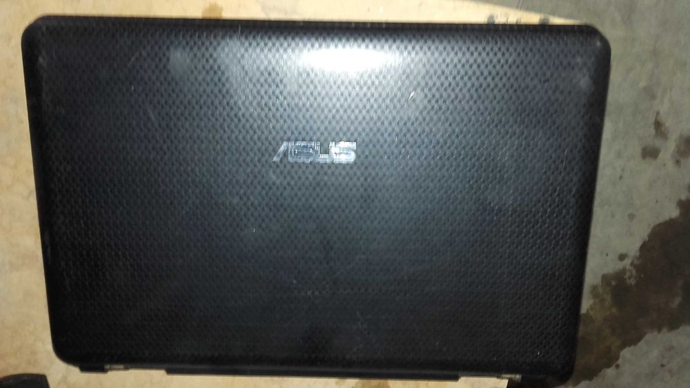 asus x5dc liga a luz