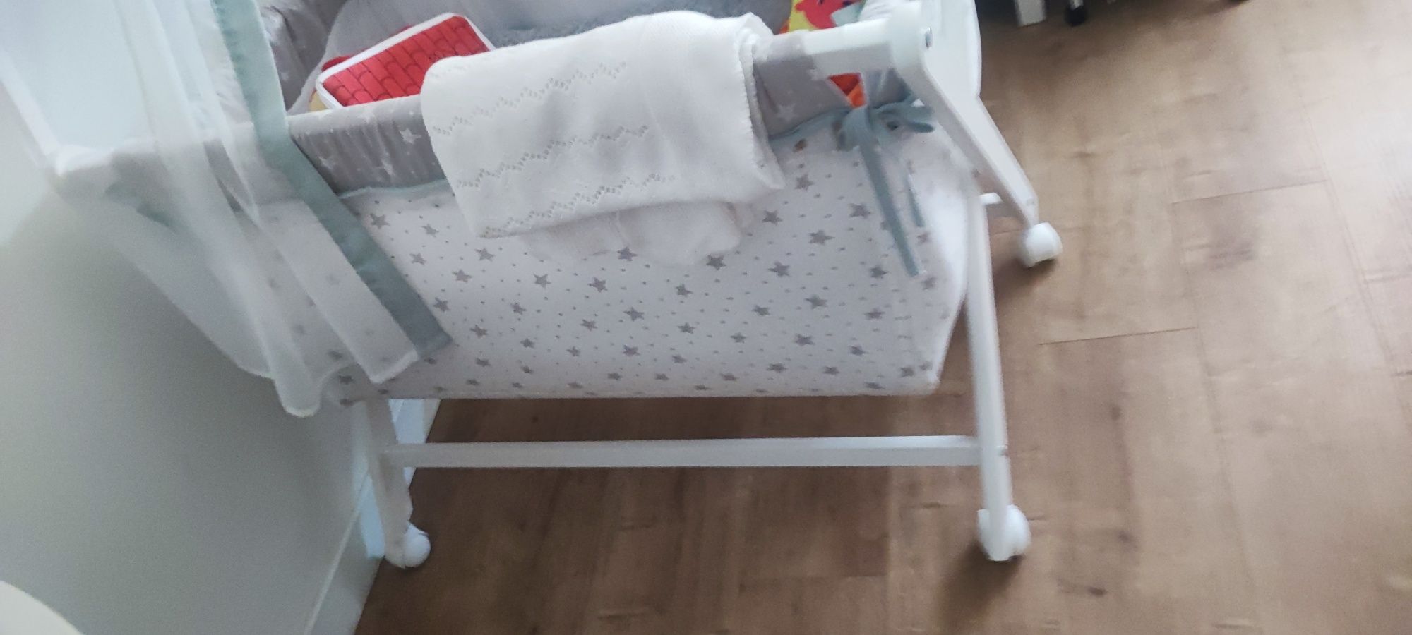 Berço com rodas 1s meses