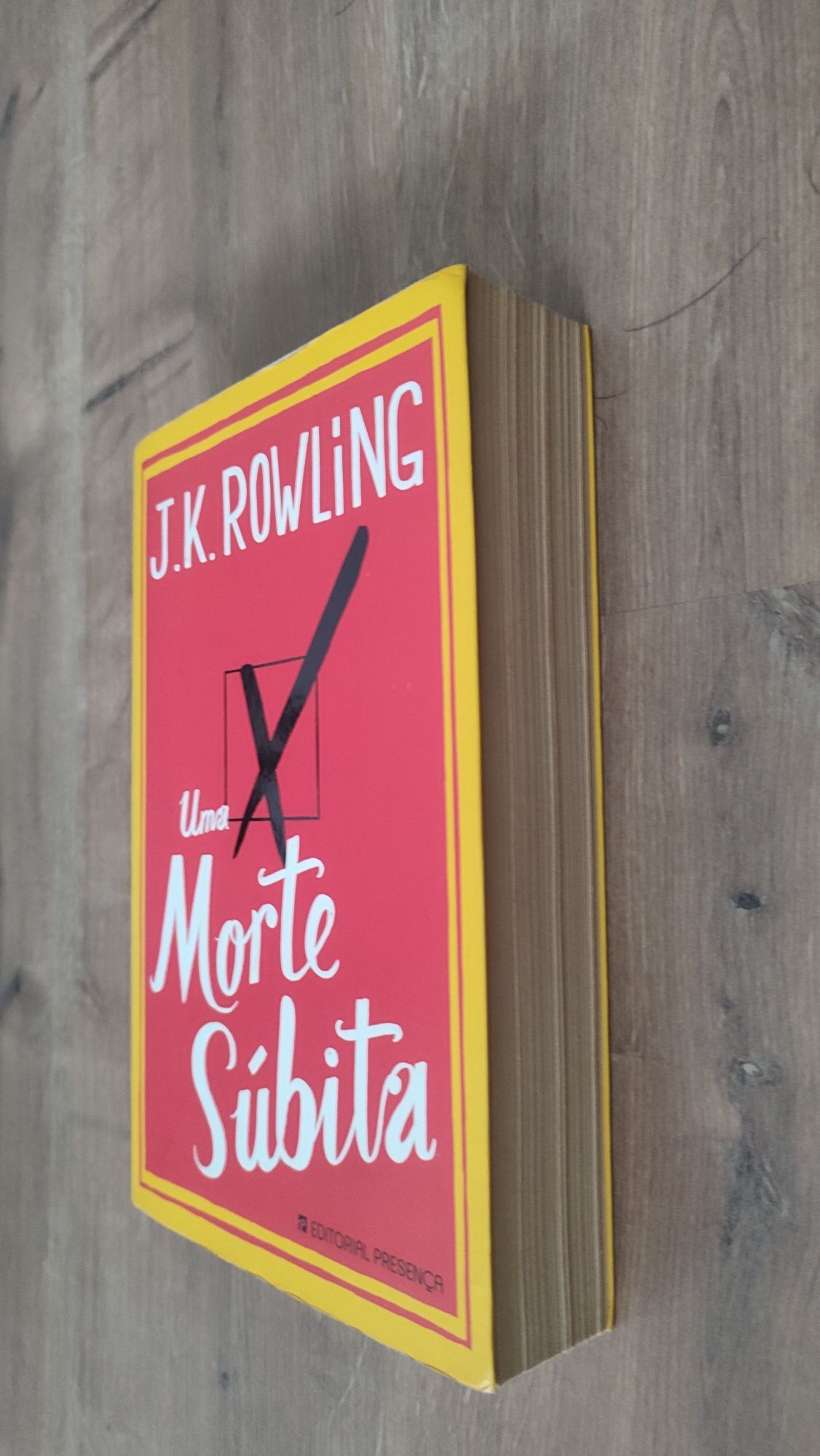 Livro Uma Morte Súbita