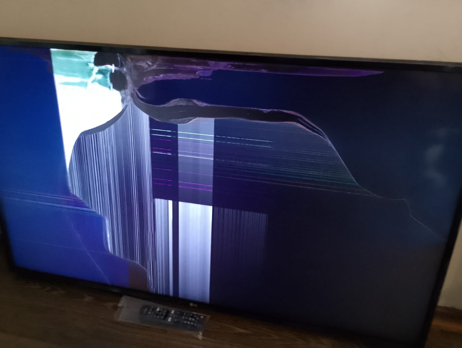 Telewizor LG uszkodzony