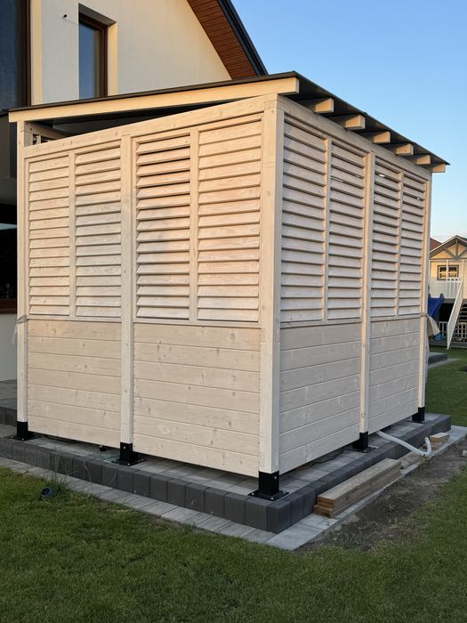 Atlana Altanka ogrodowa, ruchome żaluzje, poliweglan na dachu