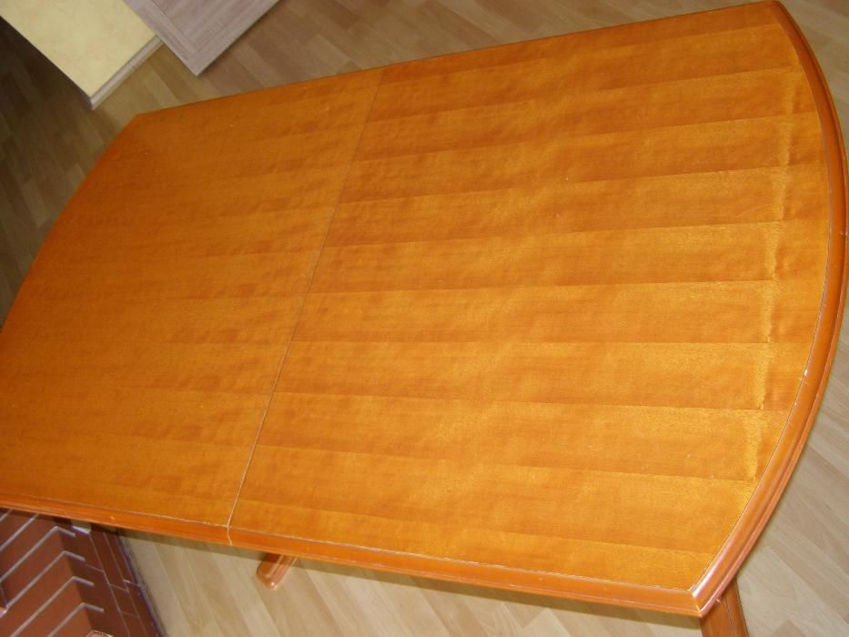 Stół drewniany rozsuwany