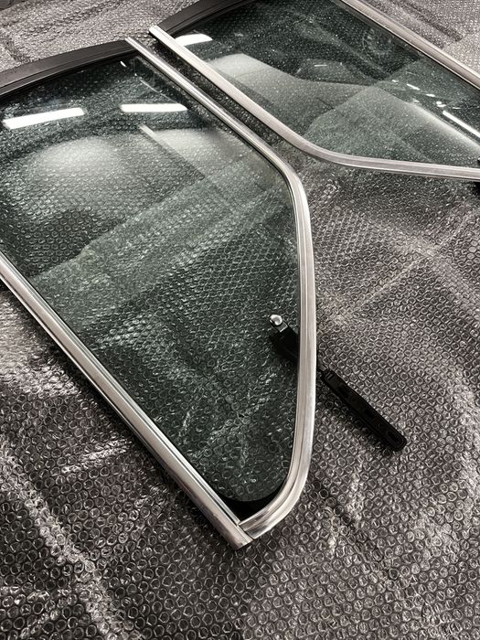 BMW E30 rarytas szyby uchylne chromline tylne coupe zielone chrom wąsk