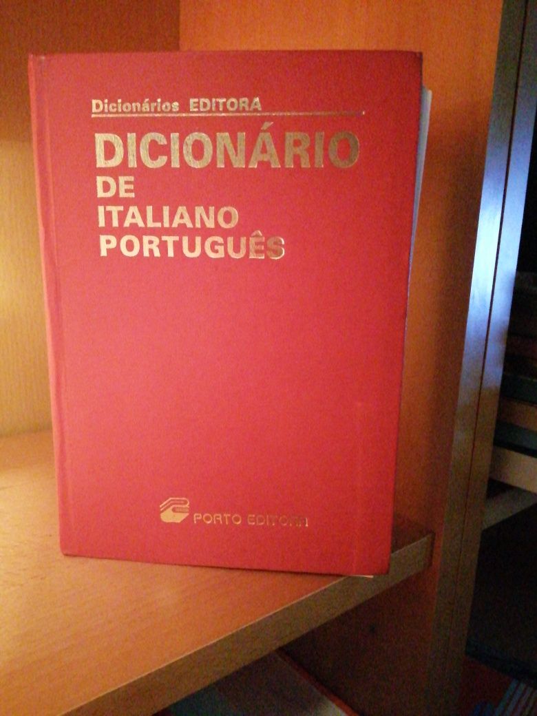 Dicionário de Italiano - Português - Porto Editora