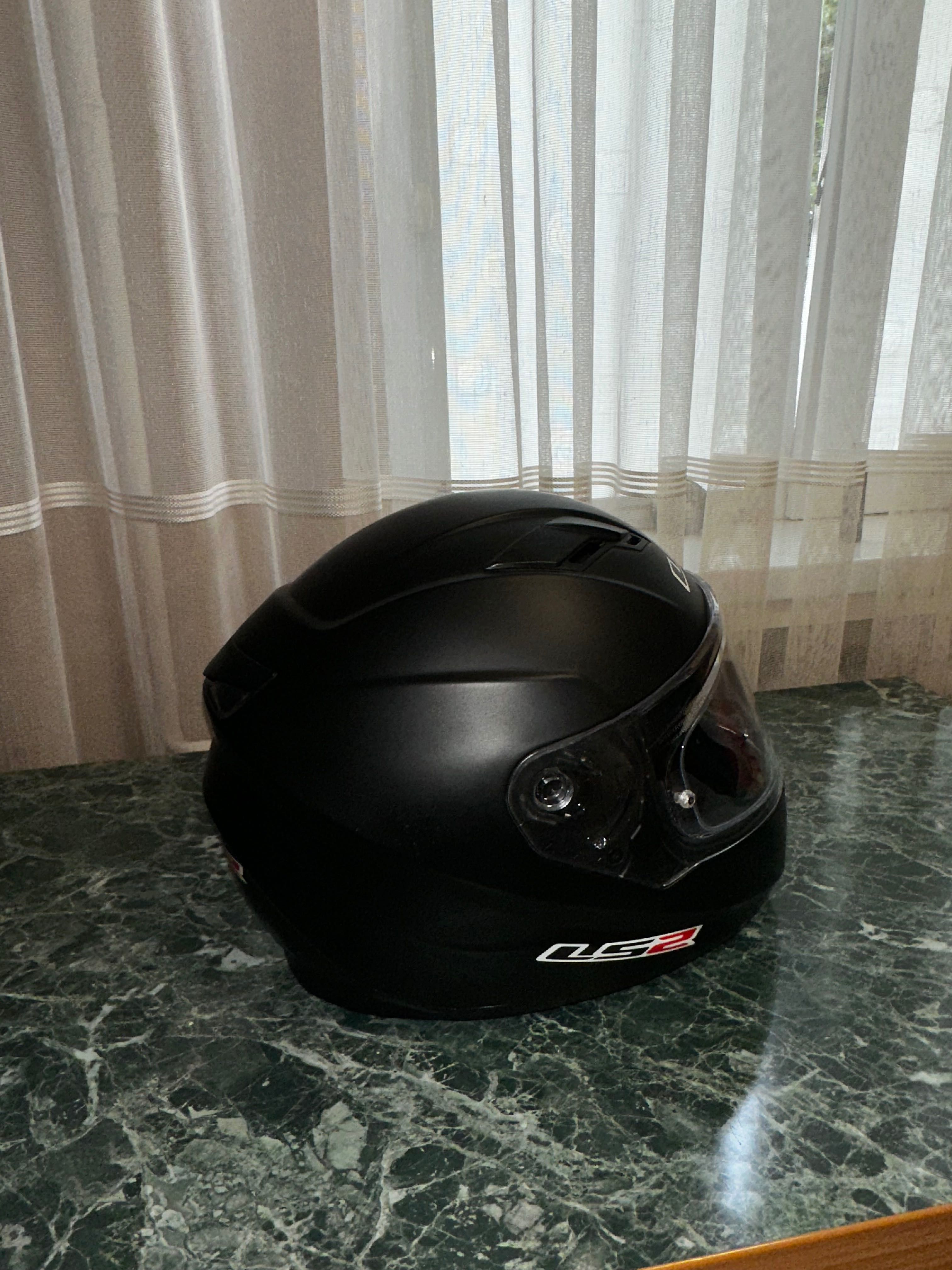 Мотошолом LS2 FF320