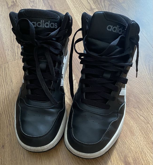 Adidasy buty w czarnym kolorze sznurowane