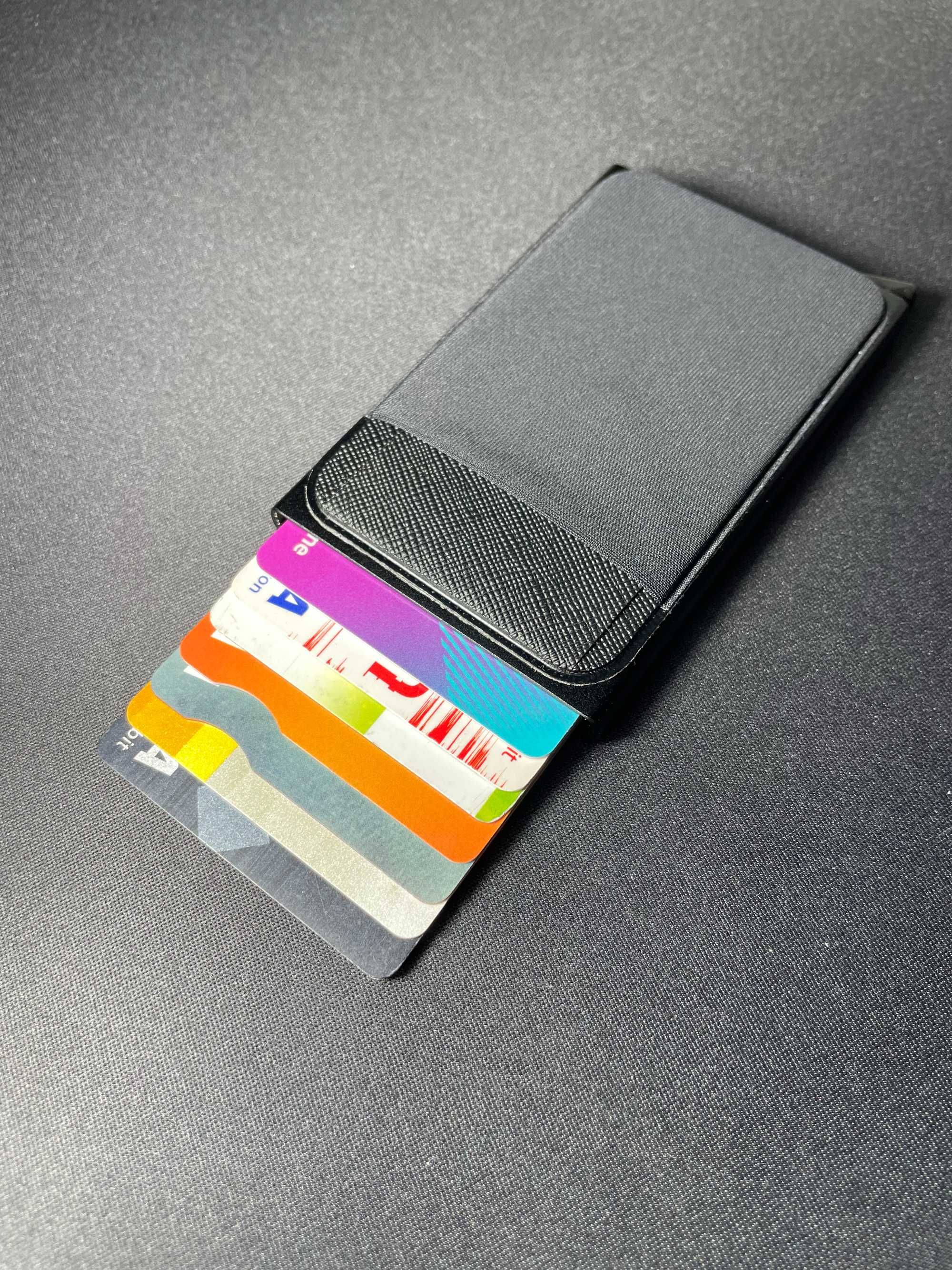 Porta Cartões Premium para até 8 Cartões