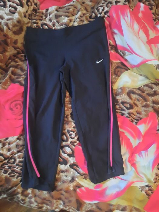 Капрі Nike оригинал розміром s, можна на М