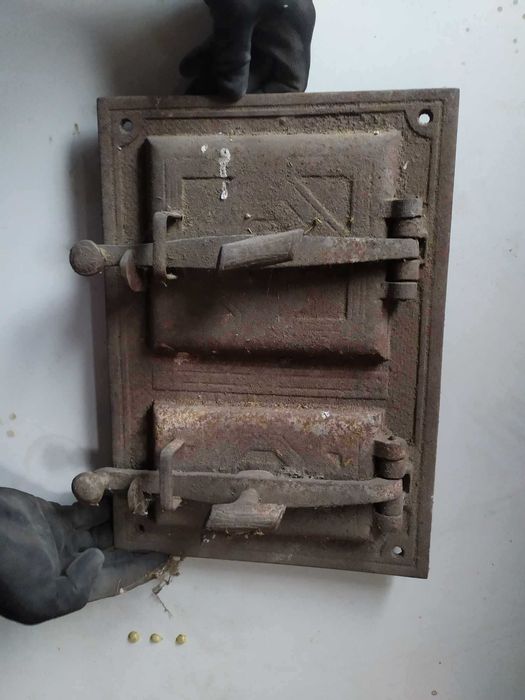 Drzwiczki do pieca kaflowego