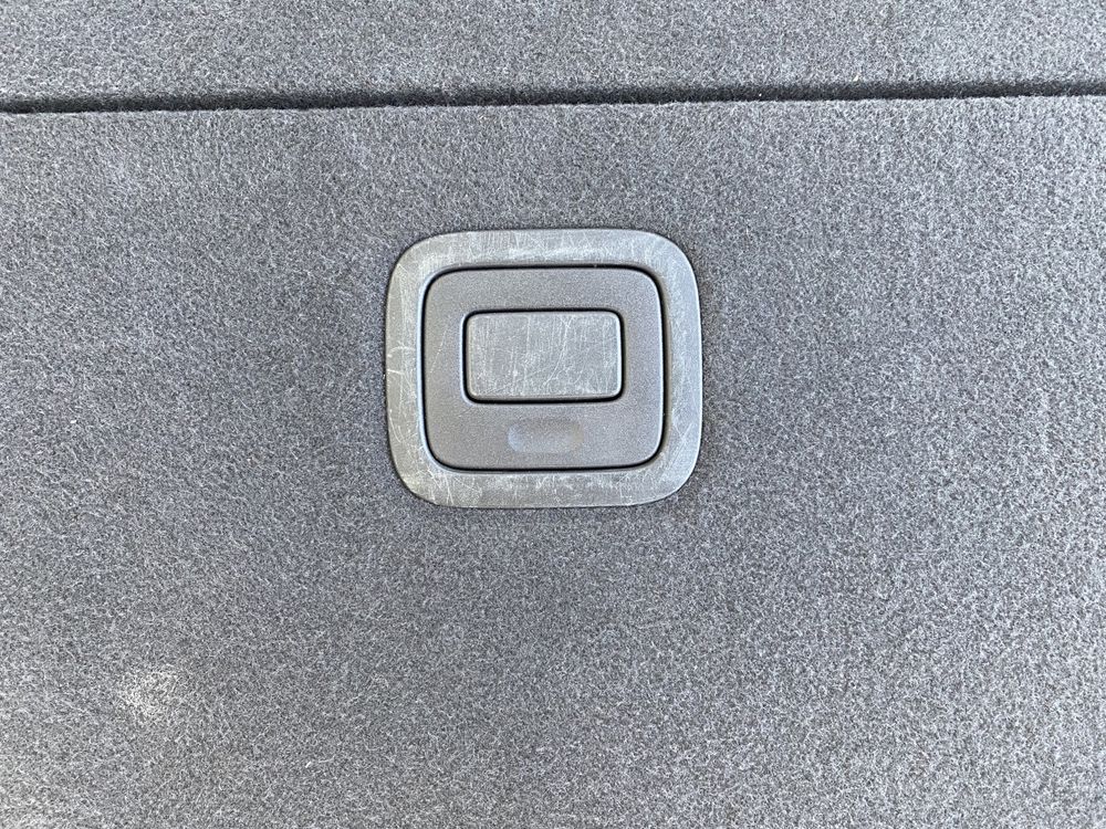 Ford mondeo MK5 - podłoga bagażnika