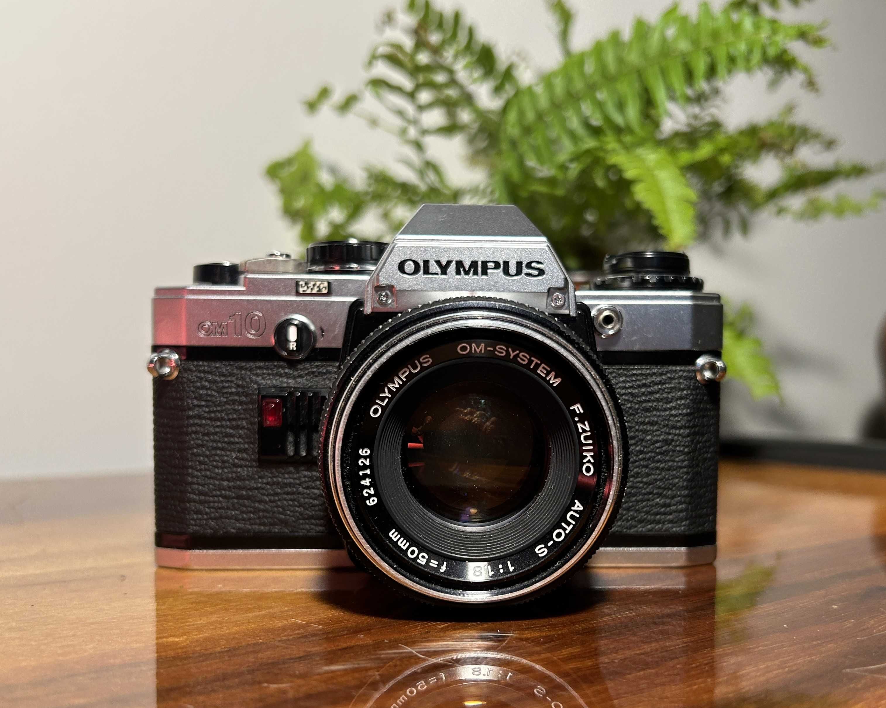 Olympus OM-10 + Zuiko 50mm f/1.8