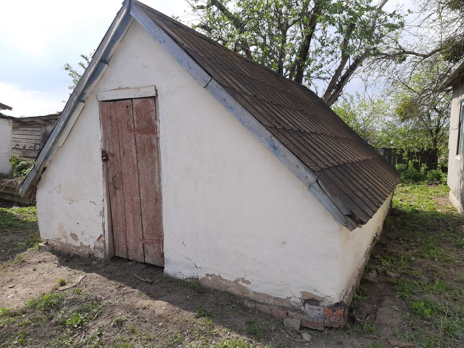 Продам будиннк  в с Яроповичі.