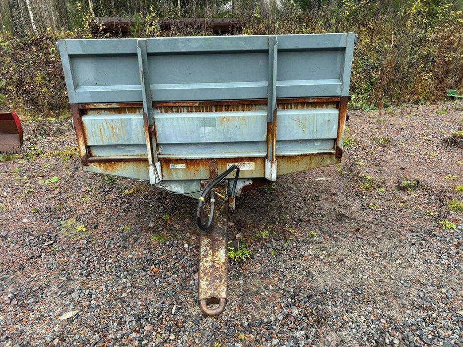 Przyczepa rolnicza wywrotka jednoosiowa