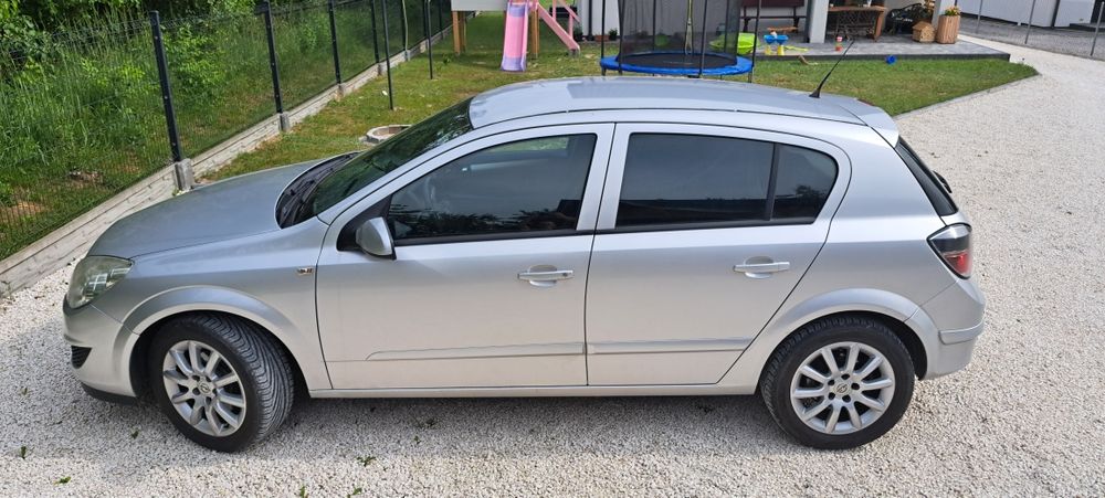 Opel Astra H 1.6 115 km LPG, zadbany, 2 kpl kół, bezwypadkowy