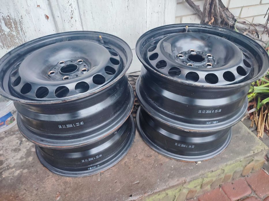 Диски R15 запаски гольф шкода форд хюндай З Німеччини