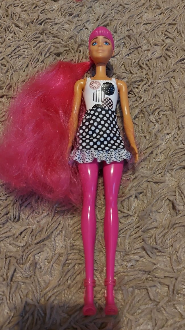 Lalka Barbie Color Reveal monochrome