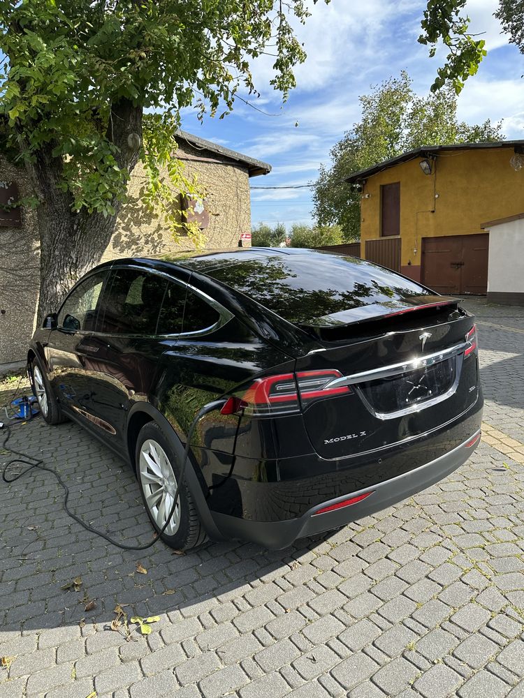 Tesla X 100D uszkodzony
