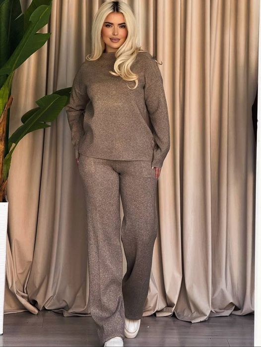 Стильний жіночий костюм двійка  з ангори .42-44,46-48,50-52